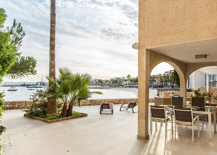 Es turó, luxury beachfront apartment in Colonia San Jordi