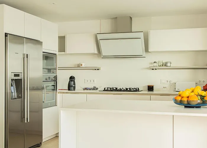 Es turó, luxury beachfront apartment in Colonia San Jordi